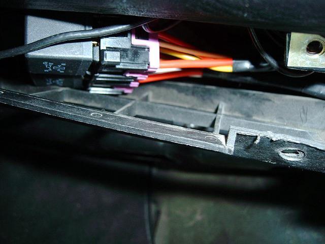 Relais an der Ablage